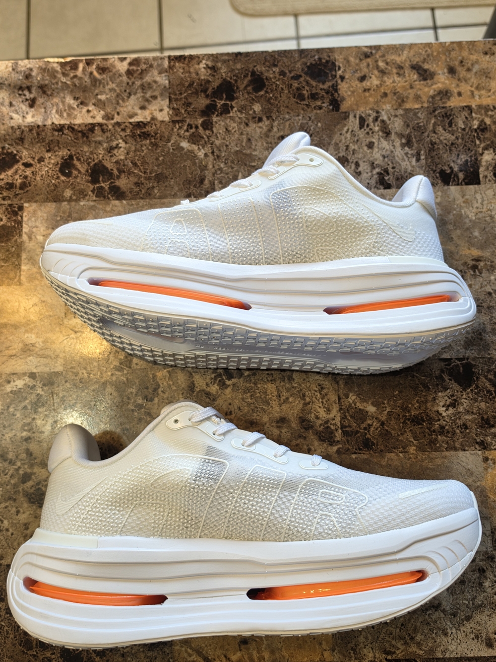 Nikes Men's Vomero Premium Size 12